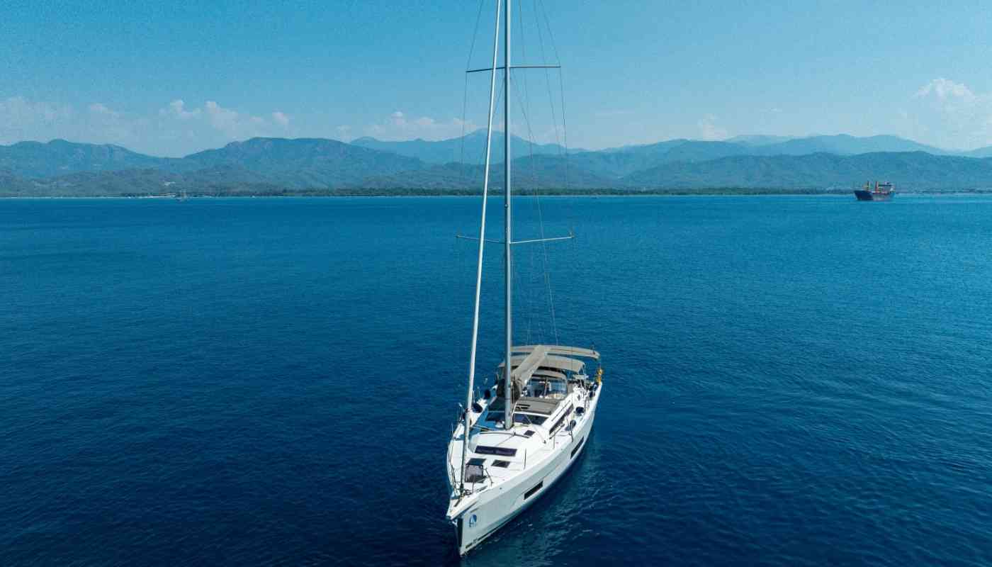 GUSTO 7 - Dufour 470