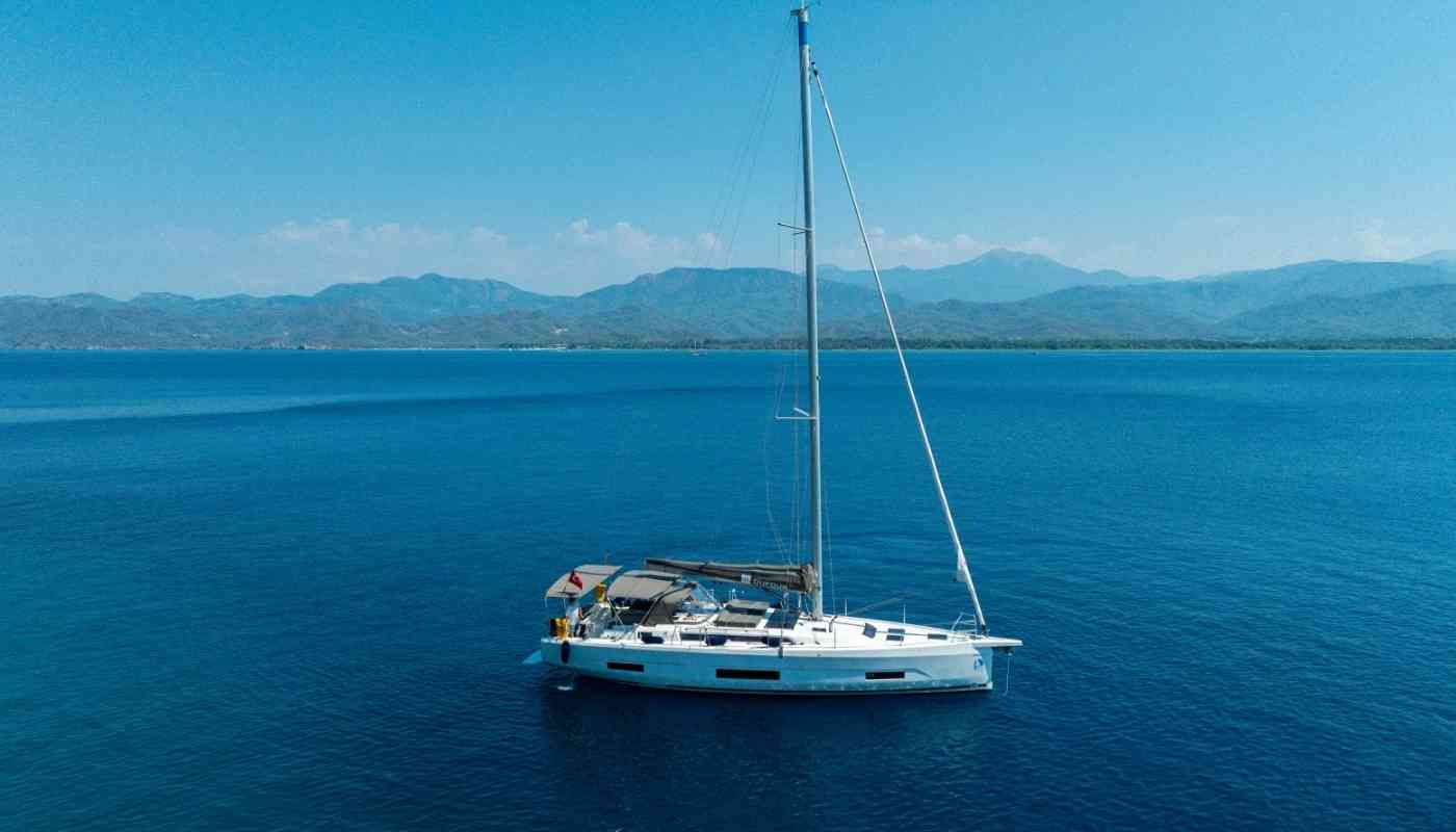 GUSTO 7 - Dufour 470