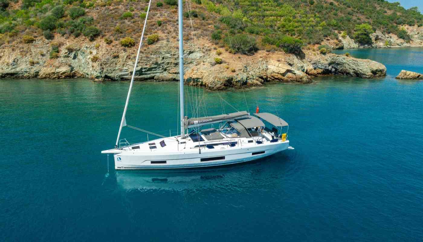 GUSTO 7 - Dufour 470