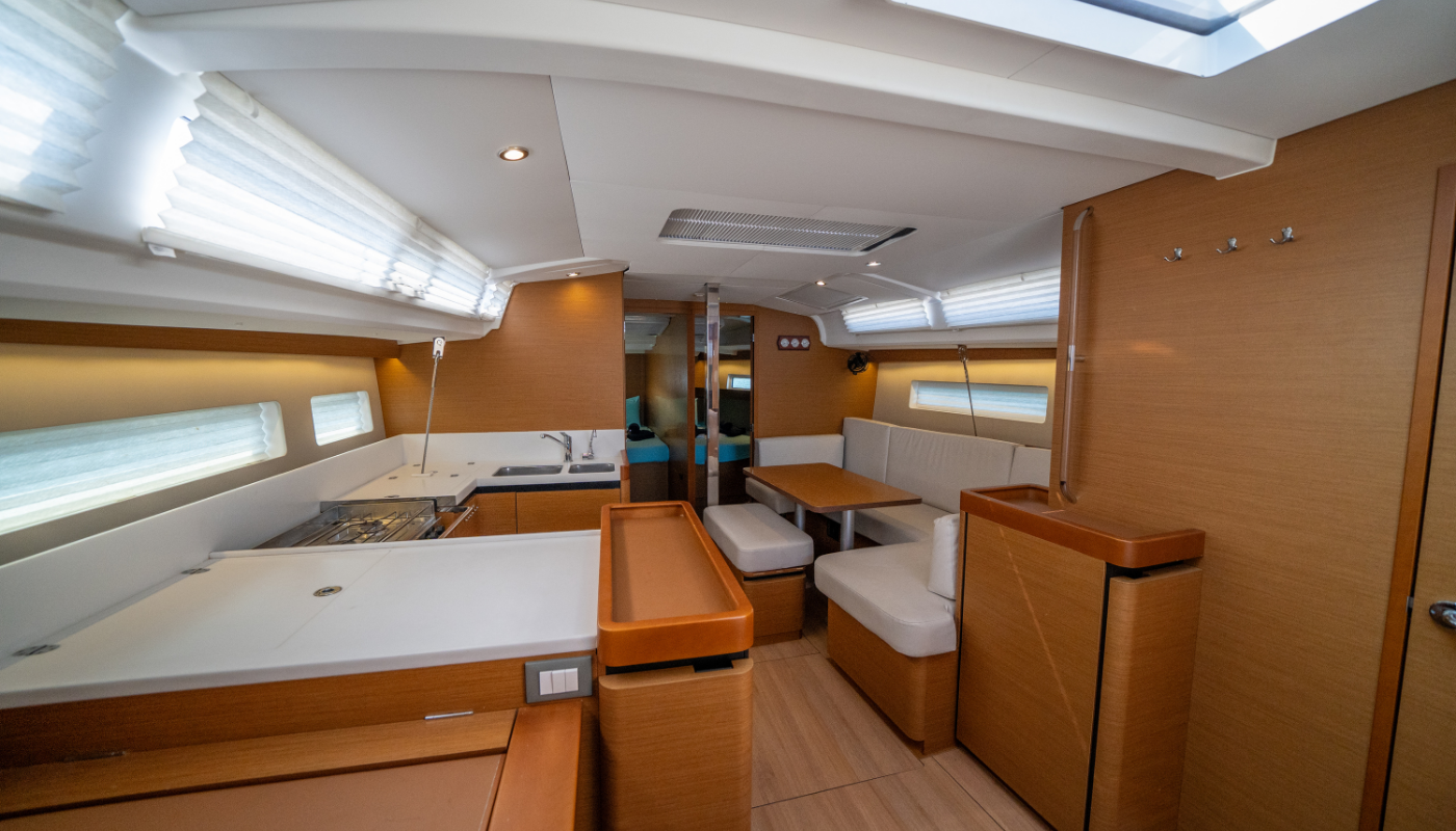 LORNIA - Jeanneau Sun Odyssey 440