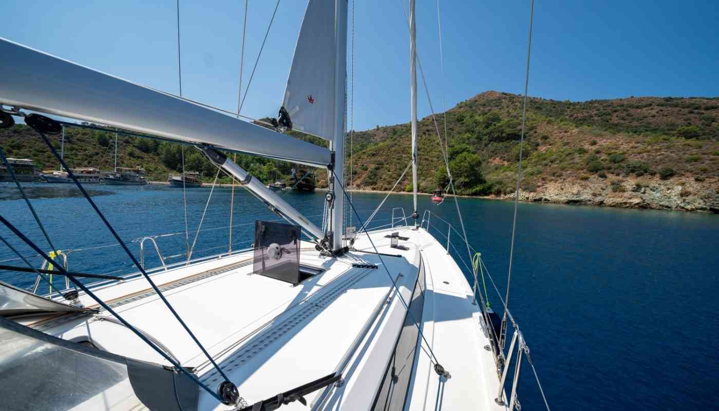 PAST - Bavaria C42
