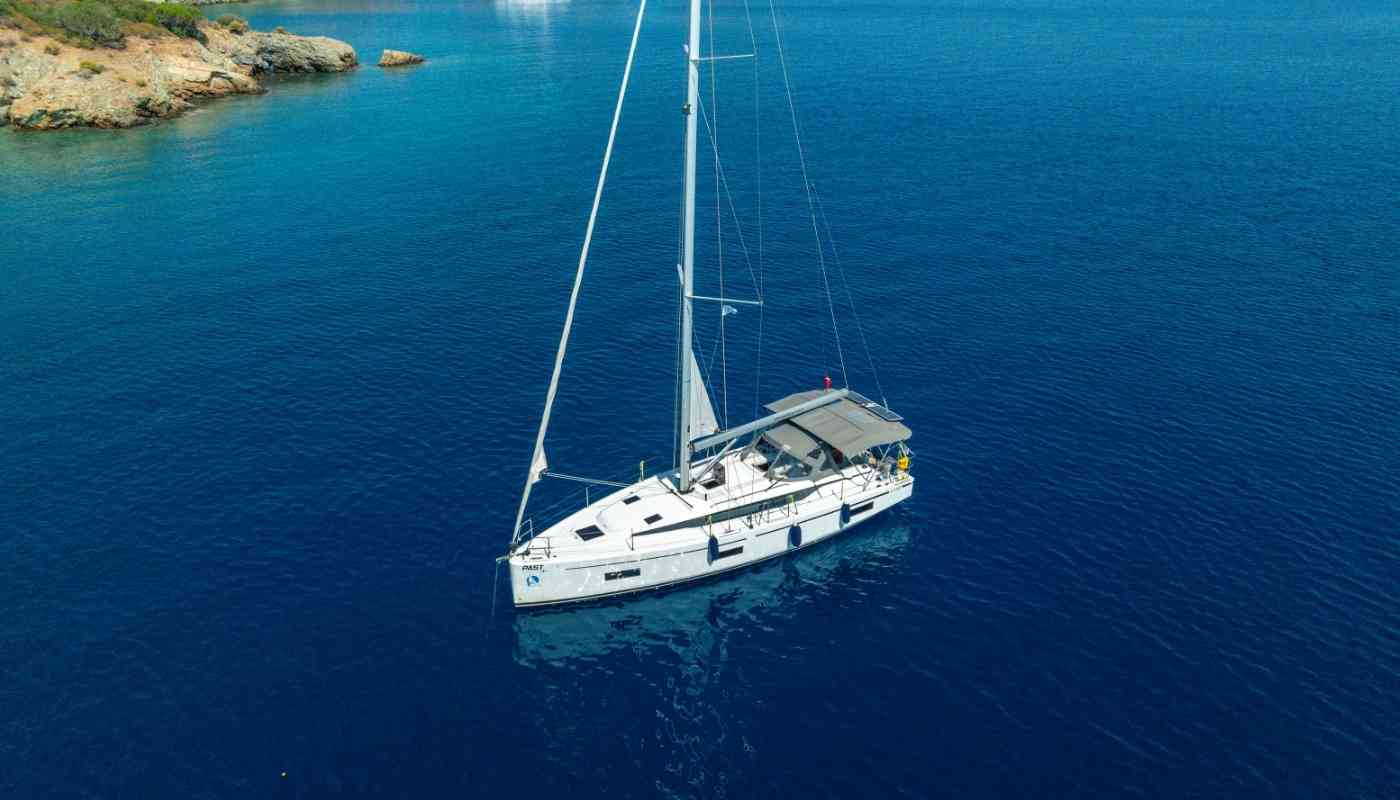 PAST - Bavaria C42