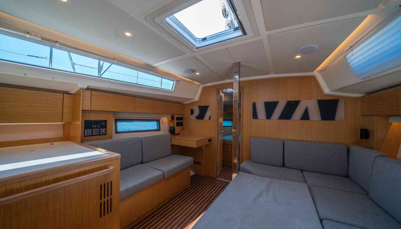 PAST - Bavaria C42