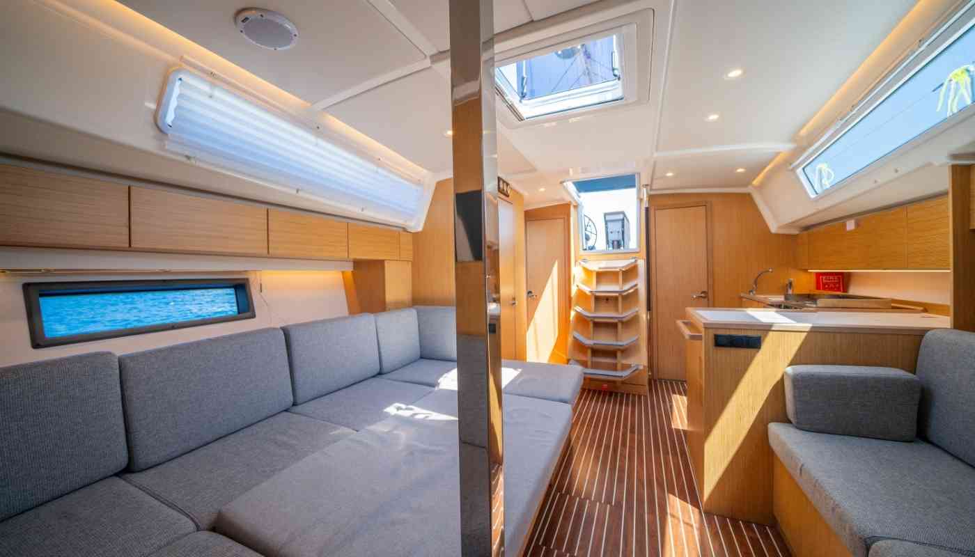 PAST - Bavaria C42