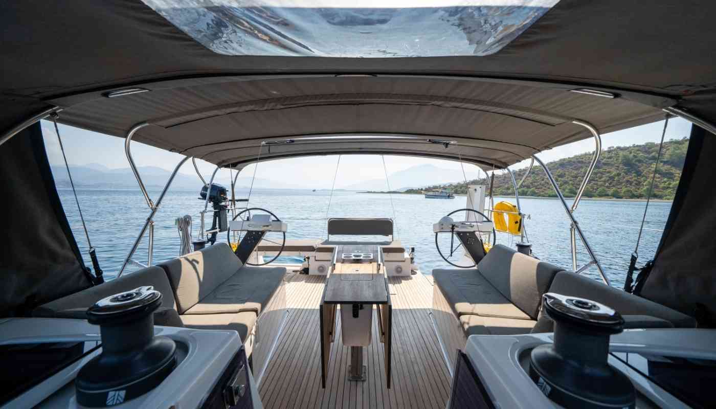 PONTIKA - Dufour 470