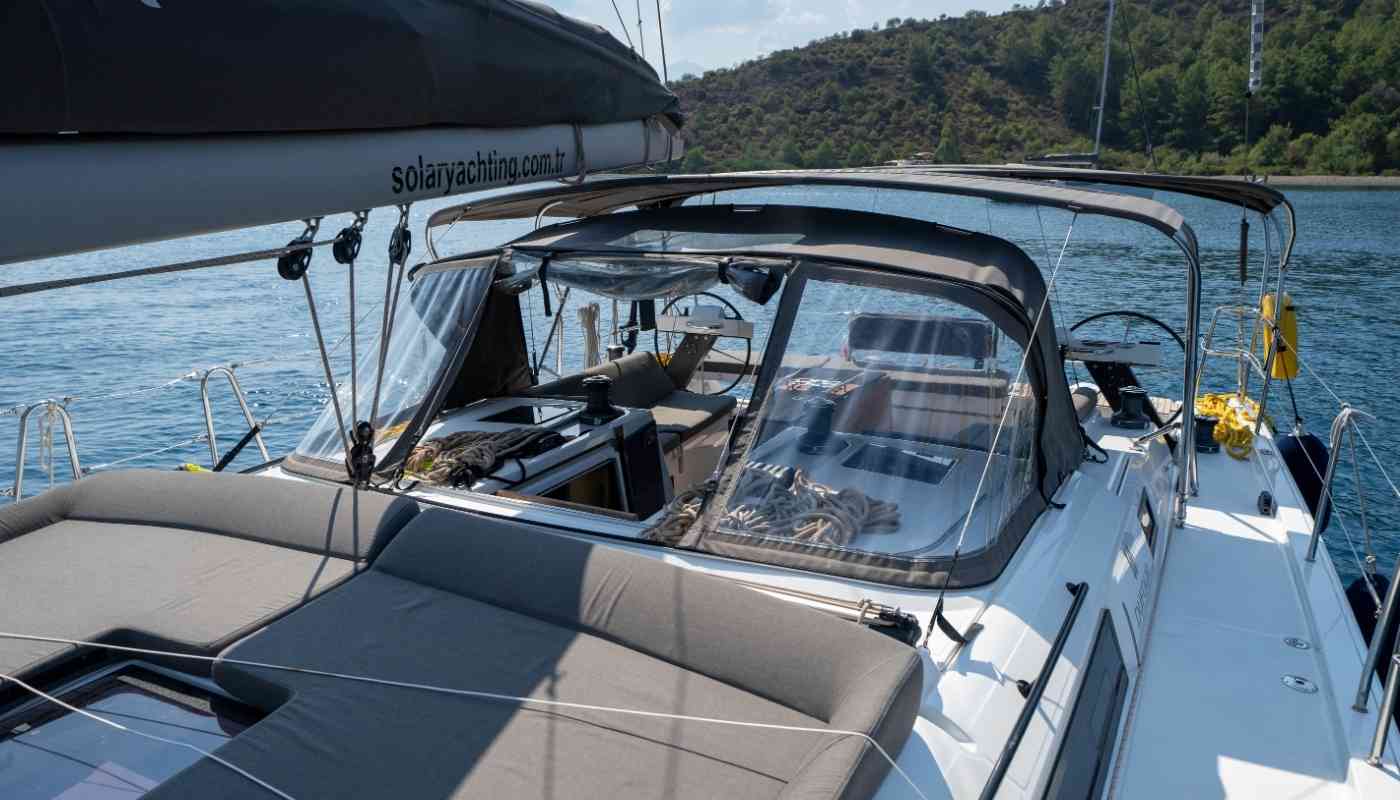 PONTIKA - Dufour 470